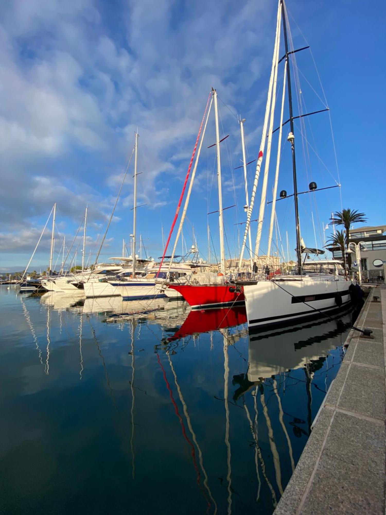 Chez Virginie : Appartement Lumineux Au Calme. Fréjus المظهر الخارجي الصورة