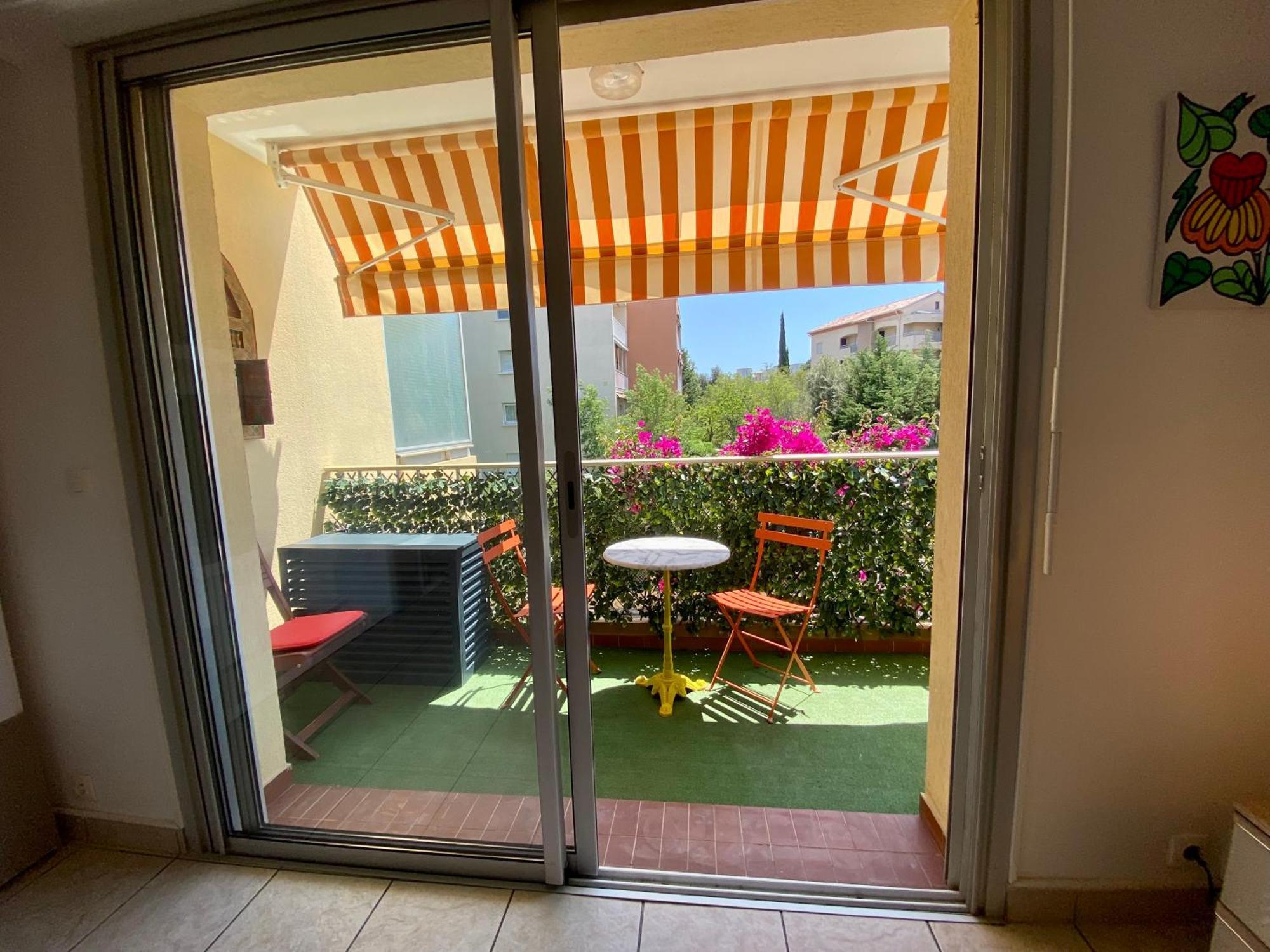 Chez Virginie : Appartement Lumineux Au Calme. Fréjus المظهر الخارجي الصورة